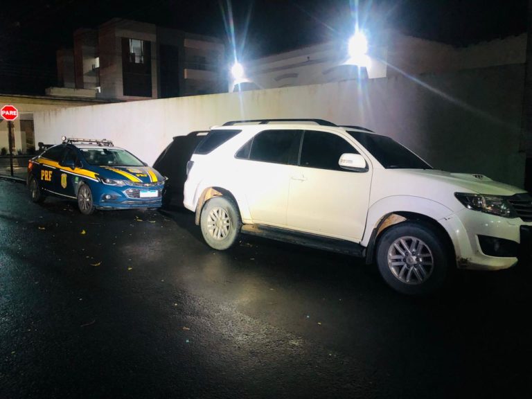 Com carro roubado em Pedro Canário, suspeitos são detidos na BR 101 em São Mateus