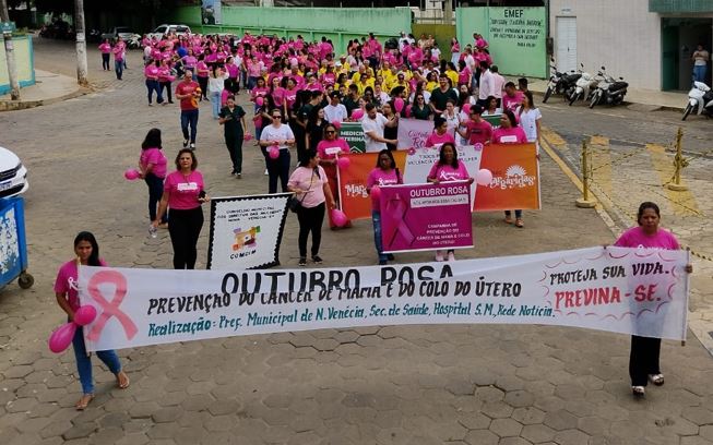 Caminhada Outubro Rosa  em prol da saúde da mulher